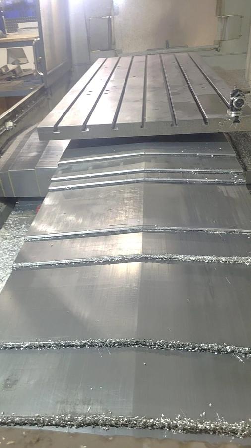 Used 2014 Haas VF-9/40 with Haas 4th Axis Rotary Table, Coolant Through Spindle, Haas Probing Package, Low Hours