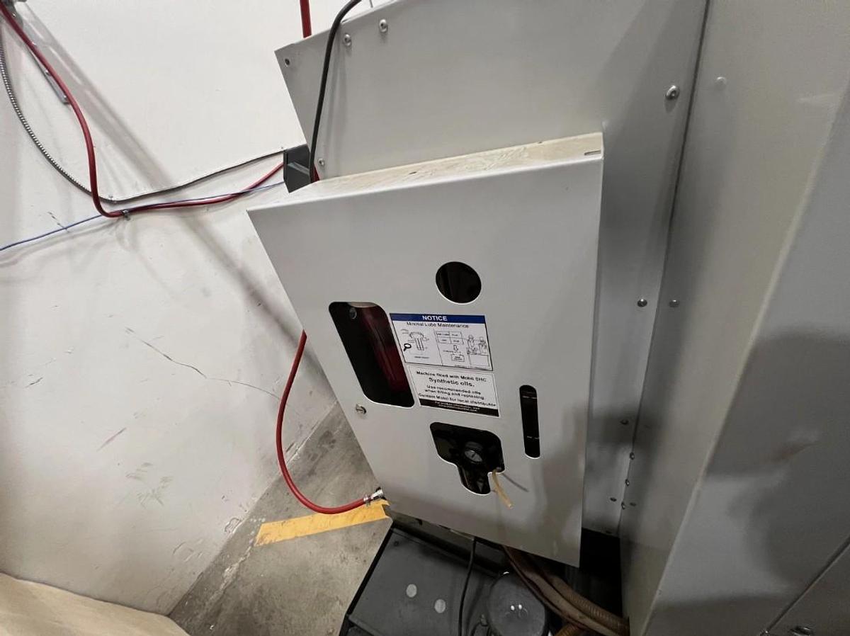 Used 2013 Haas ST-20 with Tailstock, Chip Conveyor, Tool Presetter, Parts Catcher