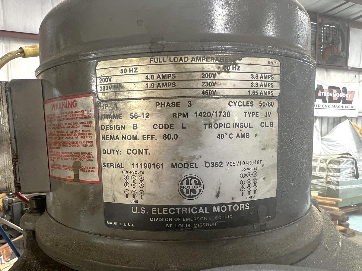 Used 1970 Bridgeport Series I Manual Knee Mill with 1 HP Motor,
