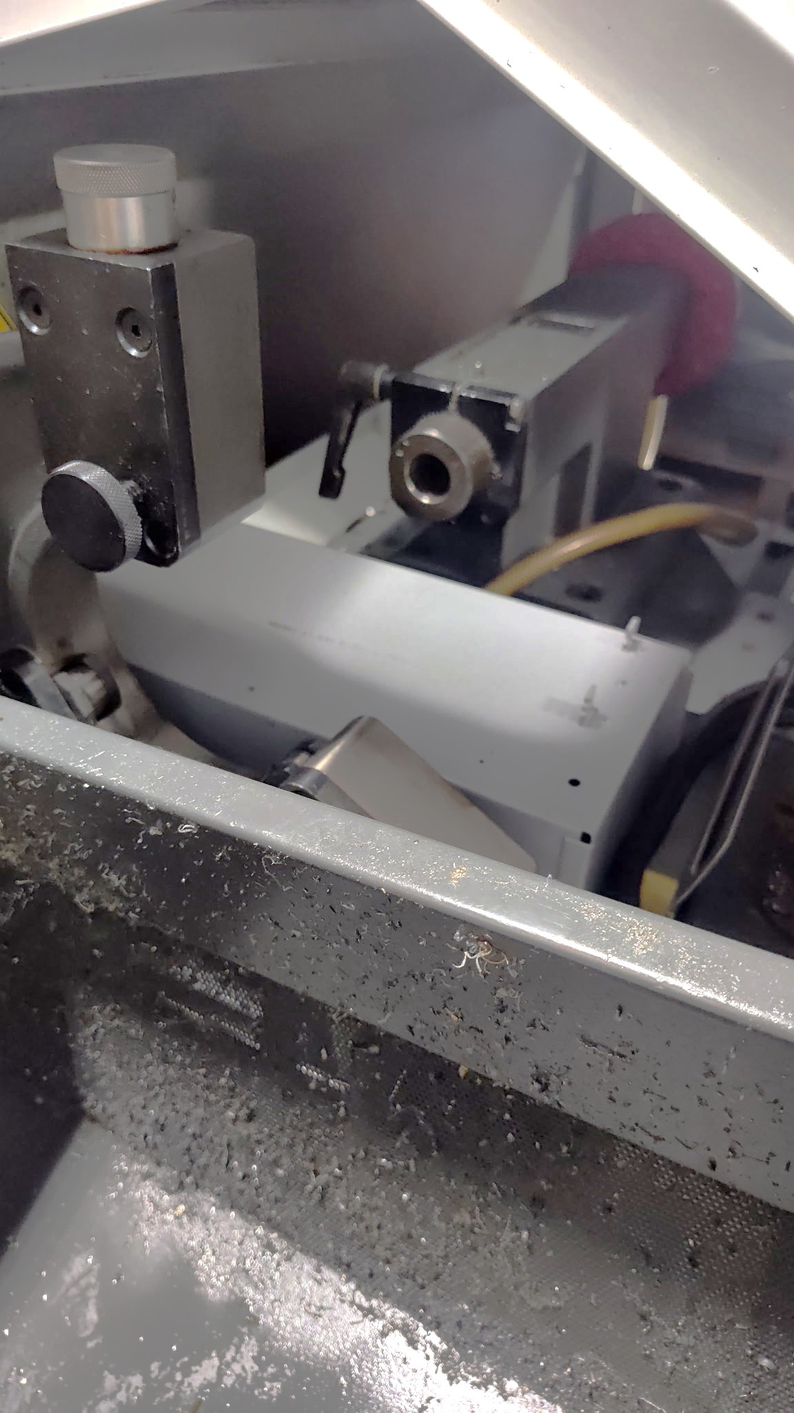 Used 2010 Haas TL-2 with 3" Bore, Steady Rest, Full Enclosure, Tailstock, Tool Post, 10" Chuck, Only 177 Feed Cut Hours