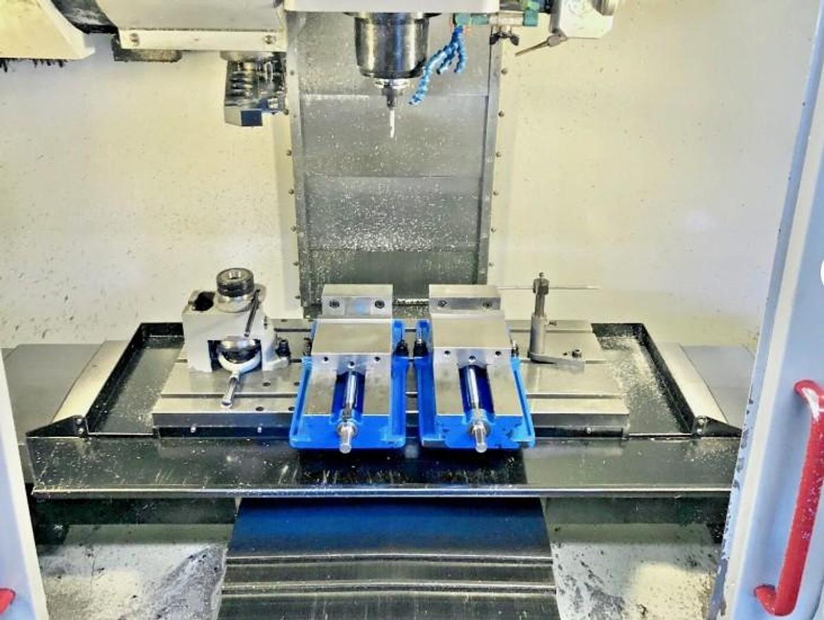 Used 2005 Haas VF2D with 4th Axis Drive, 24 Station Side Mount ATC, Chip uger, Programmable Coolant