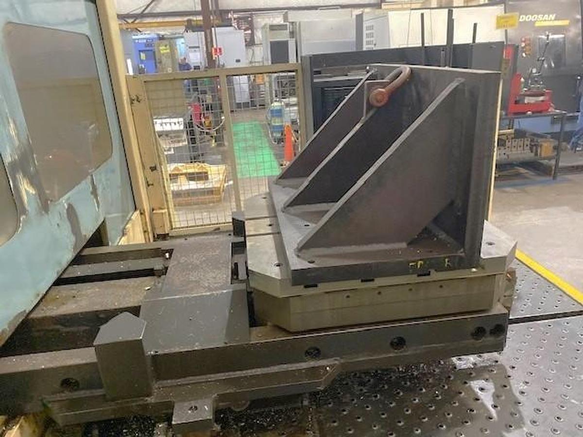 Used 2001 Niigata MPN80 HMC with (2) 32" Plts, 12,000 RPM, 50 Taper, Full 4th Axis Table, Coolant Thru Spindle, 60 ATC