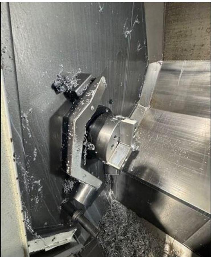 Used 2006 Haas SL-20T with Tailstock, Chip Auger, Parts Catcher, 8" Chuck, Tool Presetter