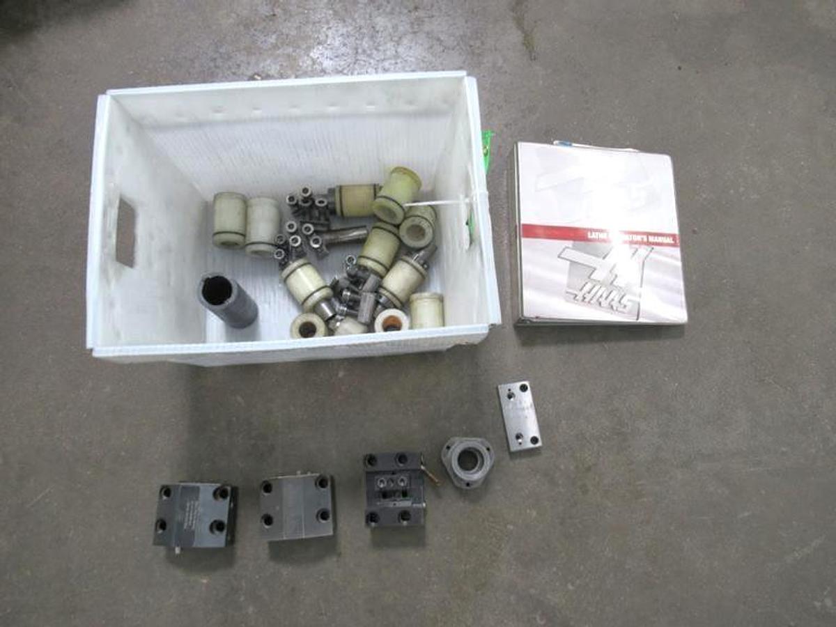 Used 2008 Haas SL-20T with Tailstock, 8" Hyd Chuck, Tool Presetter, Parts Catcher, Chip Auger, 2" Bar Cap., Cold Fire II Processor