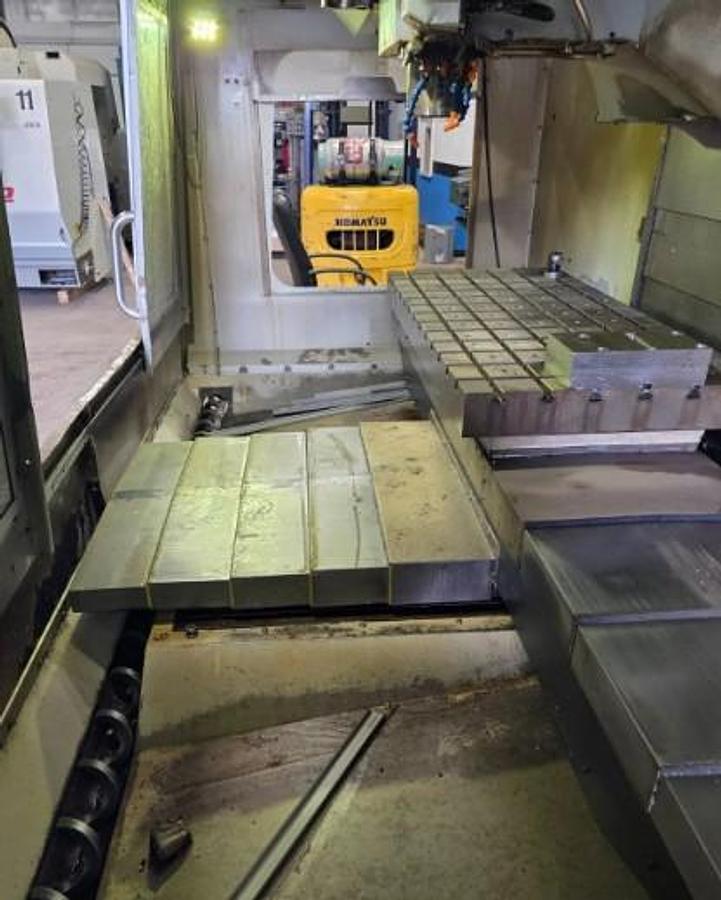 Used 2005 Haas VF-3YT/40 Coolant Thru the Spindle, Remote Jog Handle, 24 atc Side Mount Tool Changer, 4th Axis Pre-Wired 2-Speed Gear Box