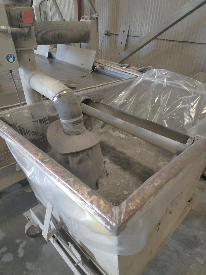 Used 2012 Omax 80160 Water Jet Cutting Machine with 50 HP Enduromax Pump, 60,000 PSI Cut Pressure, Solid Removal Syste