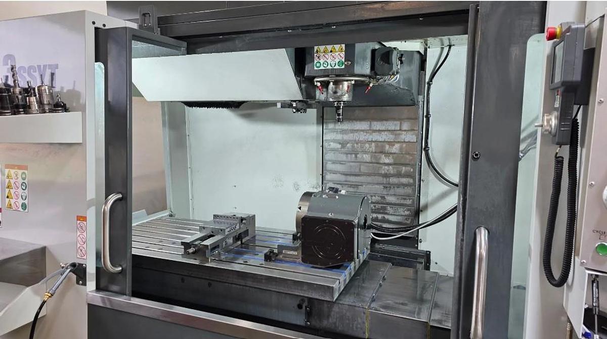 Used 2021 Haas VF3SS YT with Haas TH240 4th Axis Table, Coolant Thru Spindle, Haas Probing
