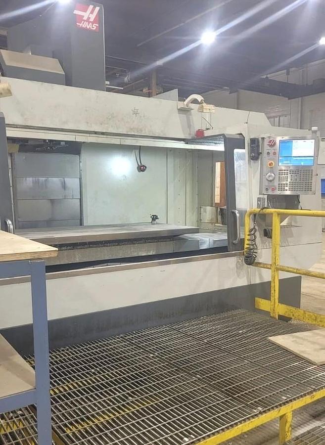 Used 2014 Haas VF-9/40 with Haas 4th Axis Rotary Table, Coolant Through Spindle, Haas Probing Package, Low Hours