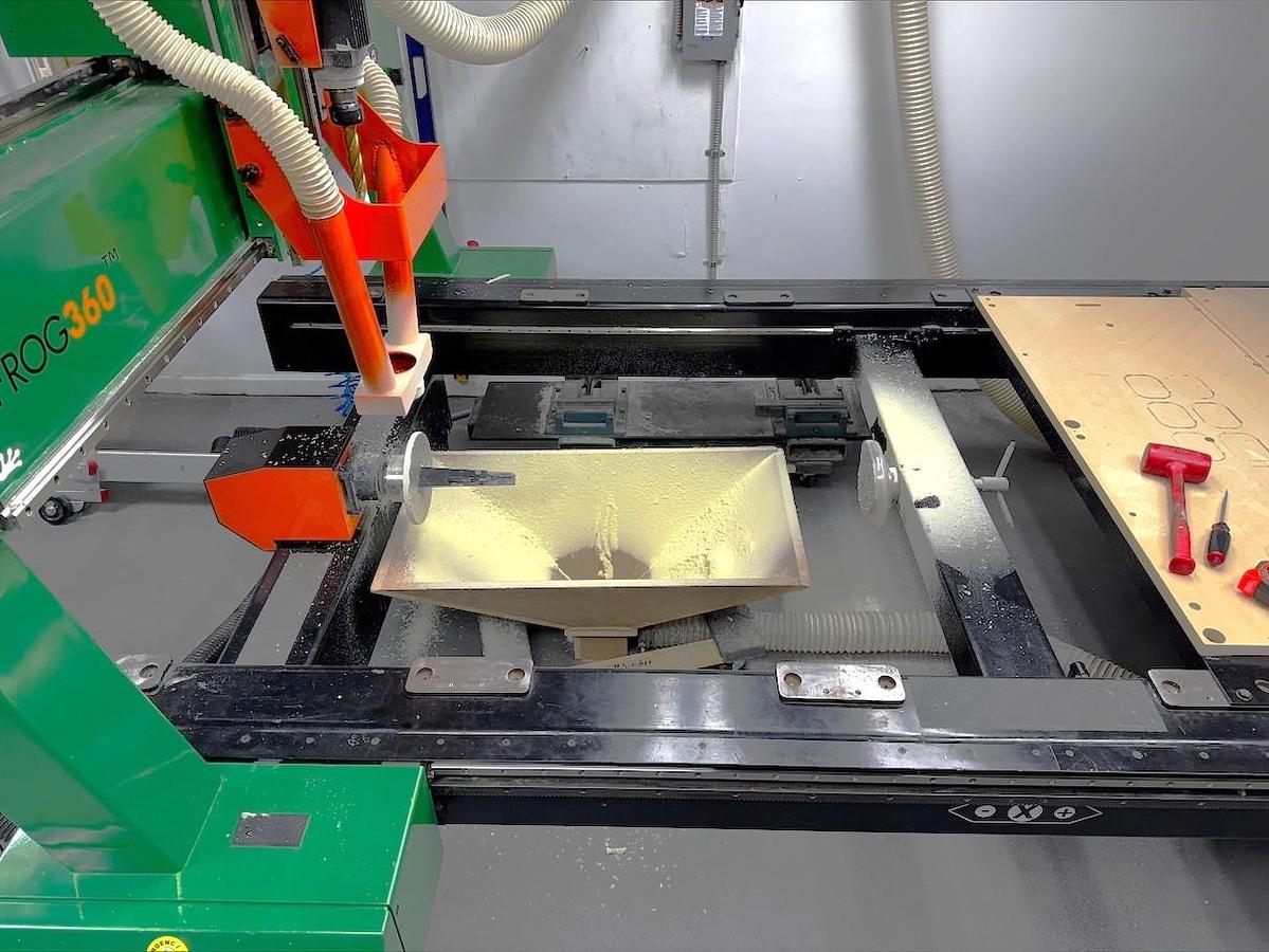 Used 2015 Frog3D Model Frog 360 CNC Router with 4th Axis, Flashcut Controller, PC Included with USB Interface