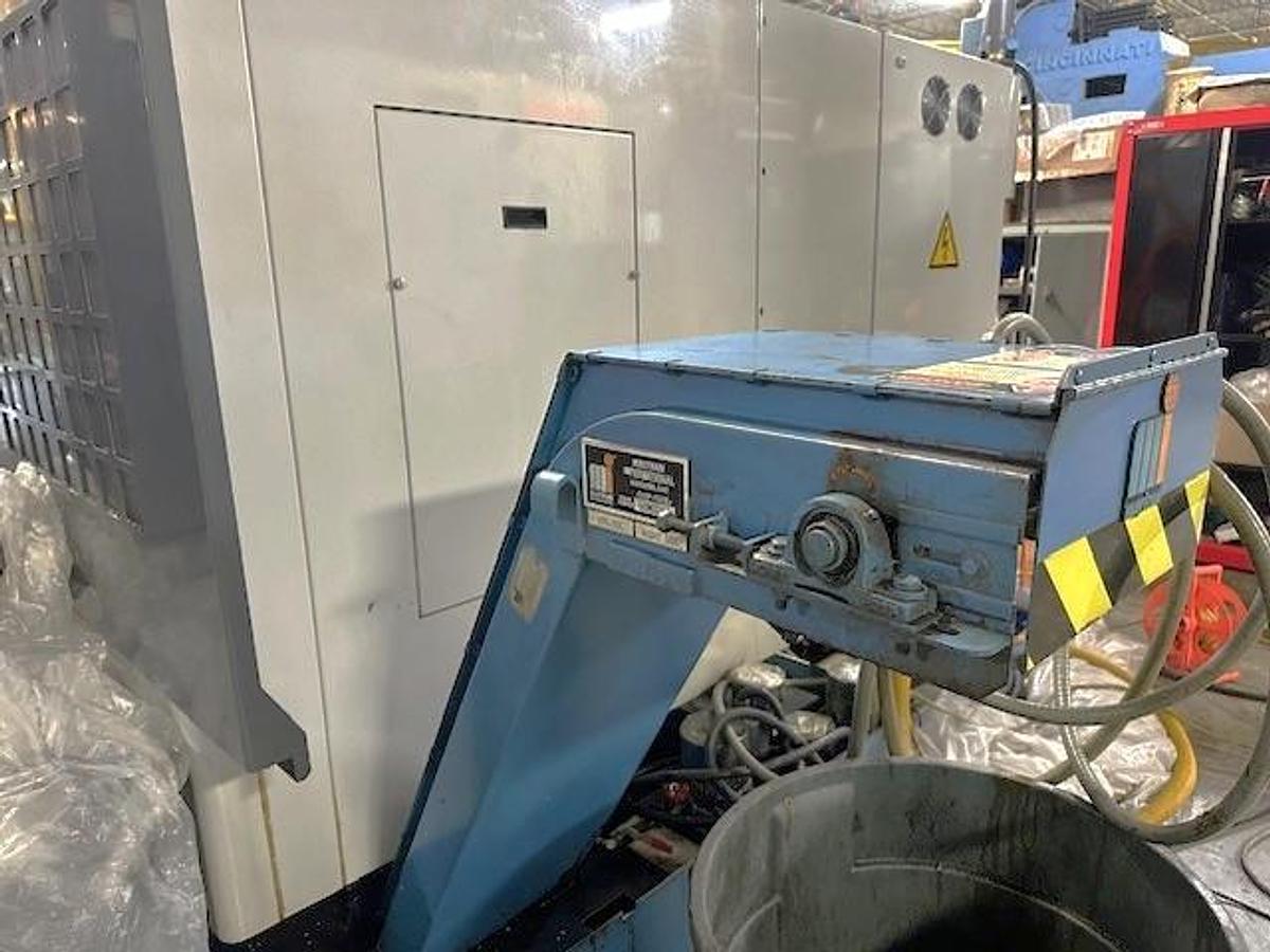 Used 1999 Mazak VTC-30C with (2) Tool Probes, Chip Conveyor, Dual Tool Changers