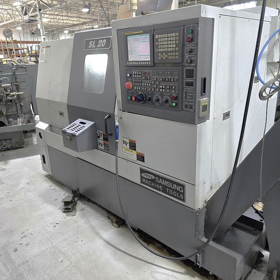 Used 2013 Samsung SL-20/500 with Chip Conveyor, Parts Catcher, Tool Presetter, Tailstock, Fanuc 0i-TD Control
