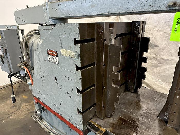 Used Bulldozer Type 300 Ton Horizontal Hydraulic Press