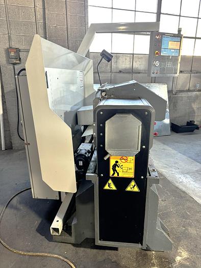 Used 2014 Haas TL-1 with Tailstock, 8" Chuck, Manual Handwheels, Coolant Tank/Pump, Low Hours from Tech School