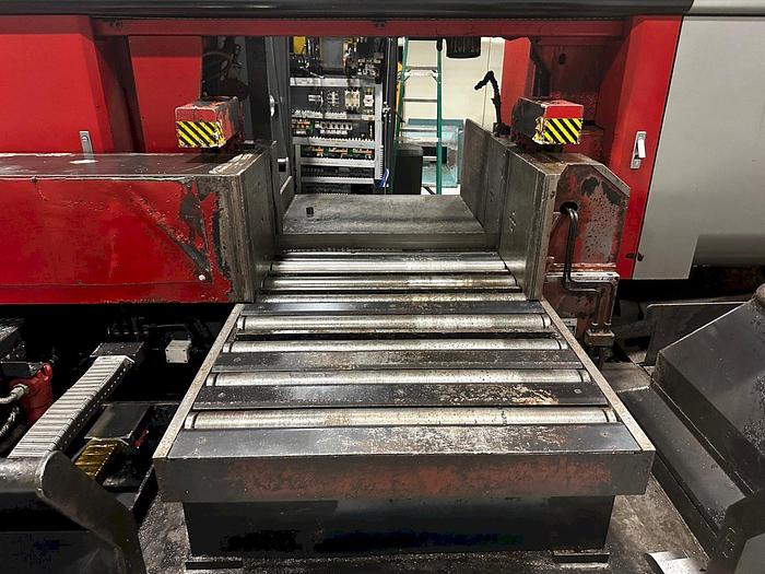 Used 2012 Amada PCSAW700 CNC Dual Column Horizontal Bandsaw