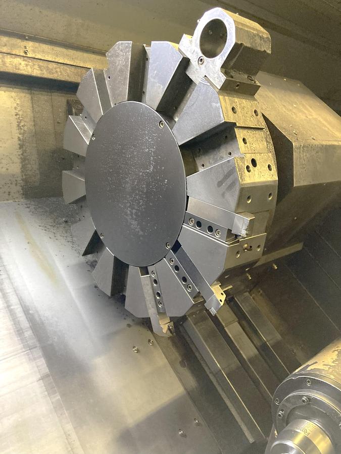 Used 2006 Leadwell LTC50-BL with 18" Hyd Chk, 4.6" Bar Cap., 33.5" sw, 80" cc, 1500 RPM, 50 HP, Steady Rest, Conveyor, Fanuc 0i-TC