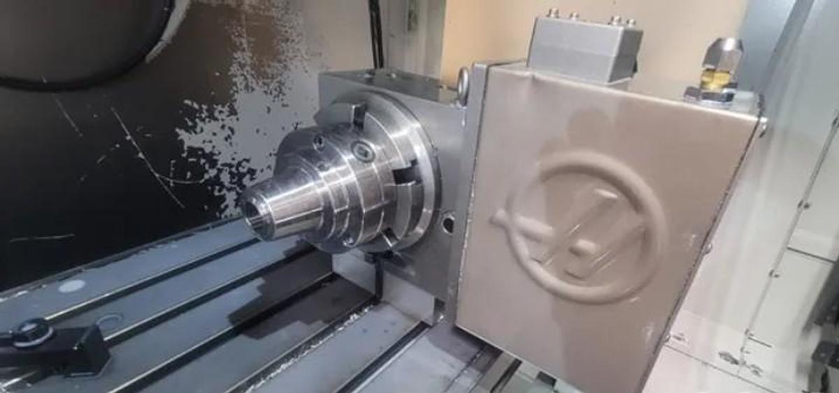 Used 2016 Haas VF4SS with Haas HRC-160 4th Axis Rotary Table, 40 Station ATC, Renishaw Probing, Pcool, 12,000 RPM