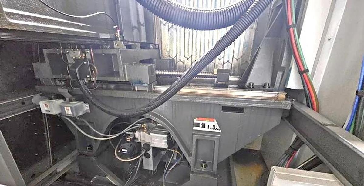 Used 2021 Haas UMC-500SS 5 Axis Universal Machining Center with Coolant Thru Spindle, Probing, HSM, Conveyor, 50 Station ATC