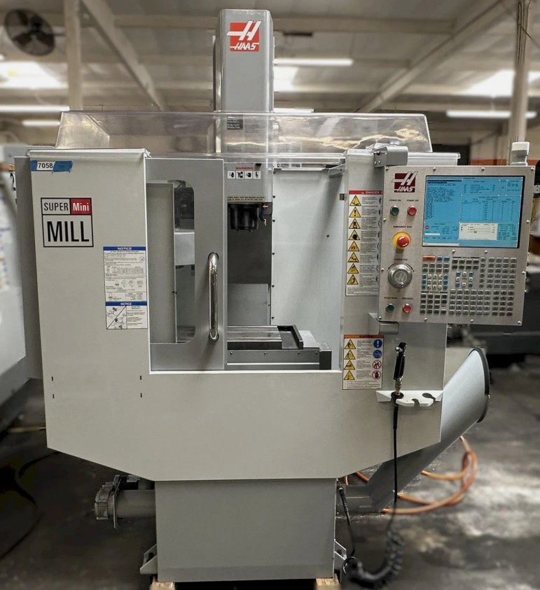 Used 2008 Haas Super Mini Mill with 10k RPM, Tool Probe, Chip Auger, USB Port, Coolant Pump, 10 ATC, 208/230V Three Phase Pwr