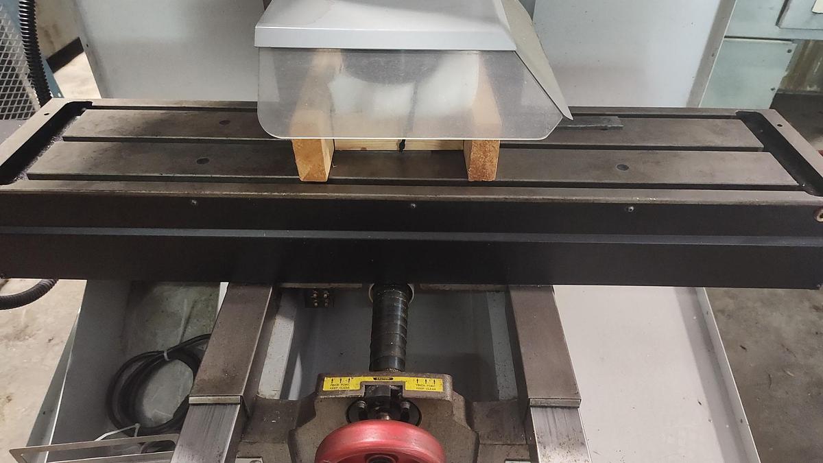 Used 2006 Haas TM-1 w/ 4th Axis Drive, Coolant Syst., Single or Three Phase from Tech School