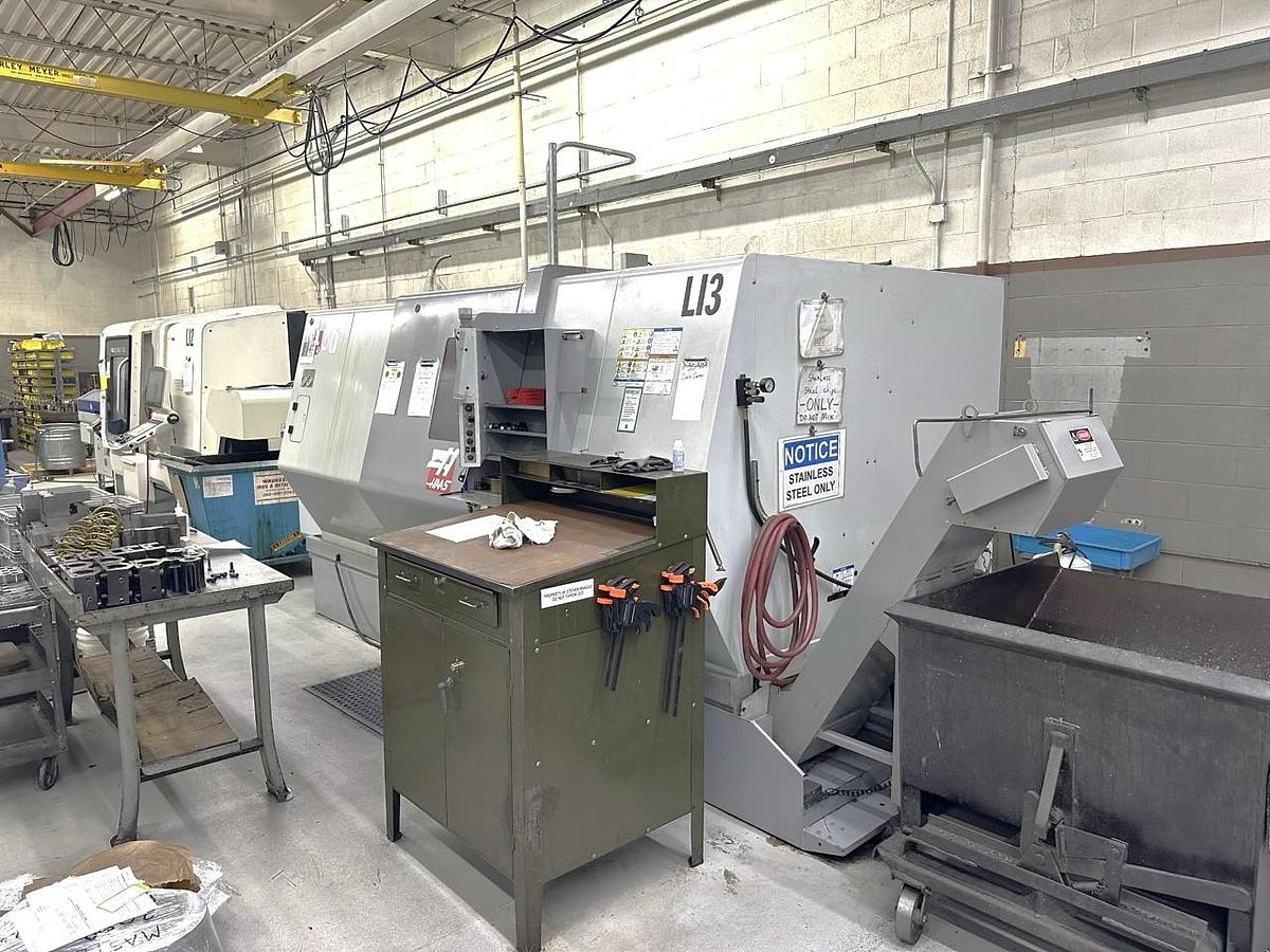 Used 2011 Haas SL-40T with 15" Hyd. Chuck, Tool Presetter, Tailstock, Chip Conveyor, Geared Head, Block Style Turret, 7700 Spindle Hrs.