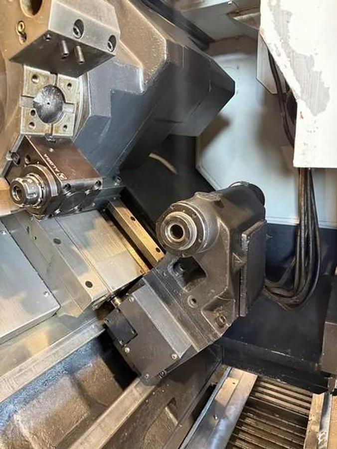 Used 2007 Doosan Puma 240MB with Full C Axis Spindle, Milling/Drilling Capability, Chip Conveyor, Parts Catcher, 8" Chuck, 2.55" Bar Cap.