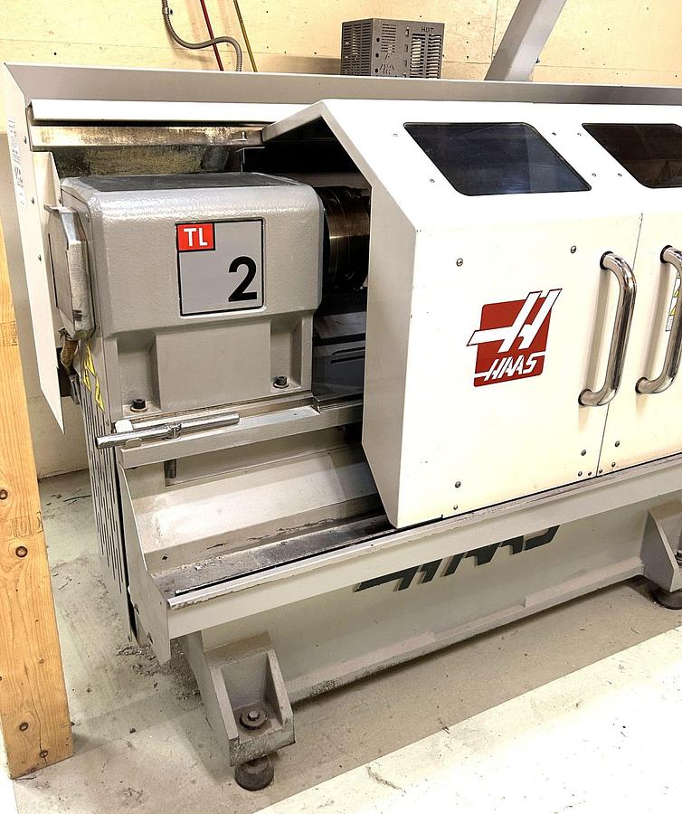Used 2007 Haas TL-2 with Tailstock, Tool Post and 8" 3 Jaw Chuck