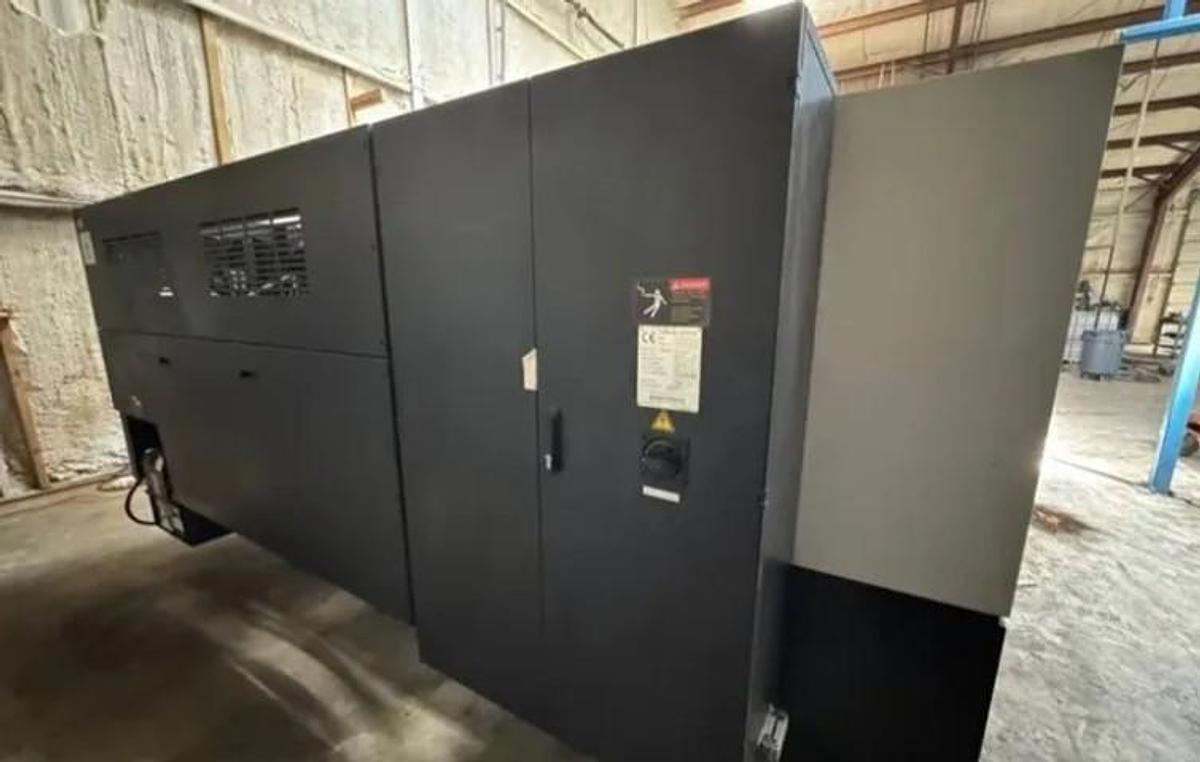 Used 2010 Doosan Puma 2600LM, 30.7" sw, 50.4" cc, C Axis, Milling/Drilling, 3" Bar Capacity, 10" Chuck, Tailstock, Chip Conveyor, Tool Eye