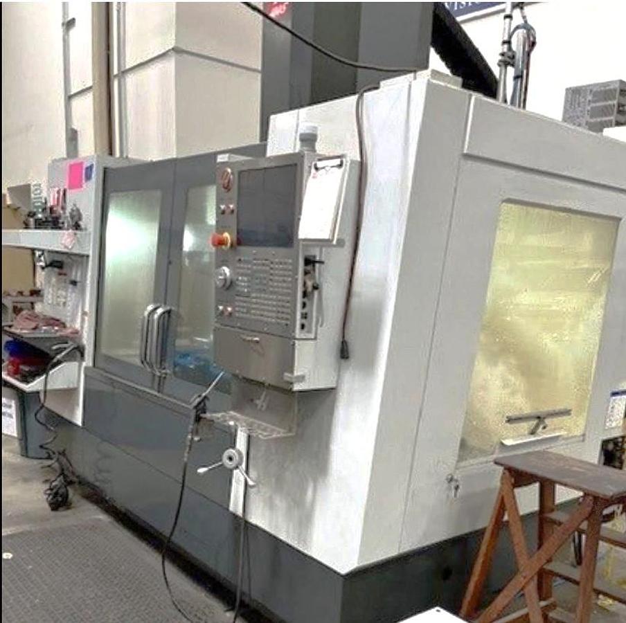 Used 2017 Haas VF4 with Haas Probing, Chip Auger, 20 Station Umbrella ATC, 8100 RPM