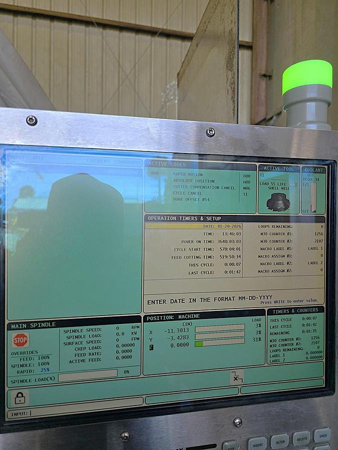 Used 2013 Haas VF2 with Chip Auger, Progr. Coolant Nozzle, Prepped for Coolant Thru Spindle, Rigid Tap, ONLY 519 Feed Cut Hours