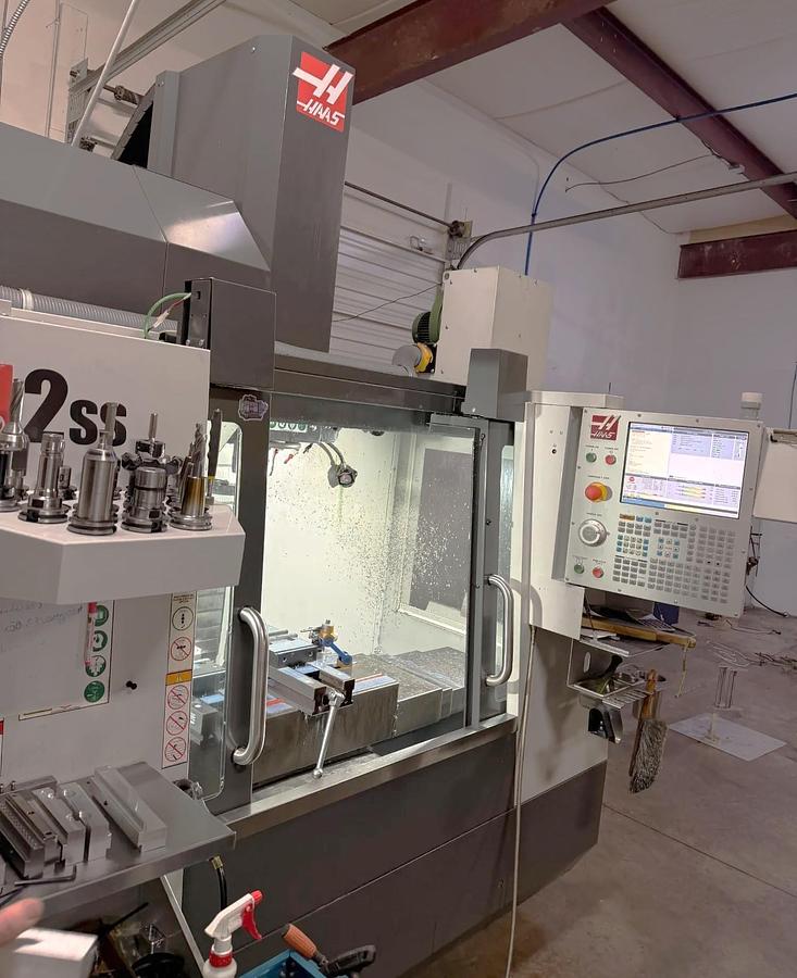 Used 2020 Haas VF-2SS w/ Haas Probing, Coolant Thru Spindle, 4th Axis Drive, 30 Station ATC, Auger, Pcool, Next Gen Control , ONLY 1,977 Feed Cut Hours!!