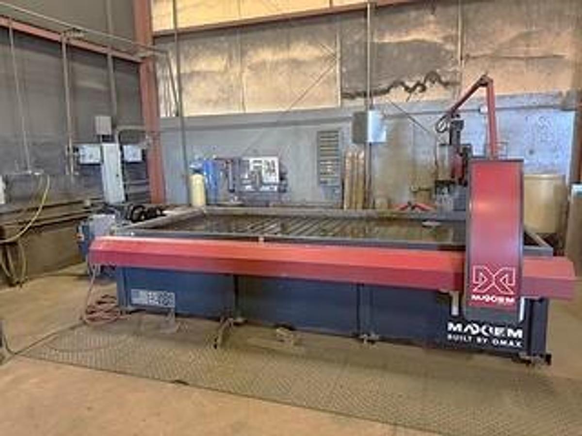 Used 2015 Omax Maxiem Water Jet Cutting Machine with 30 HP Pump, 50,000 PSI Cut Pressure, 600 lb. Bulk Abrasive Delivery System