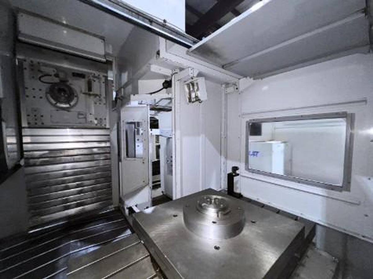 Used 2010 Haas EC-1600ZT w/ Built In 30" Table, Extended Z Axis, HP CTS, Probing, 30 ATC, 7,500 RPM