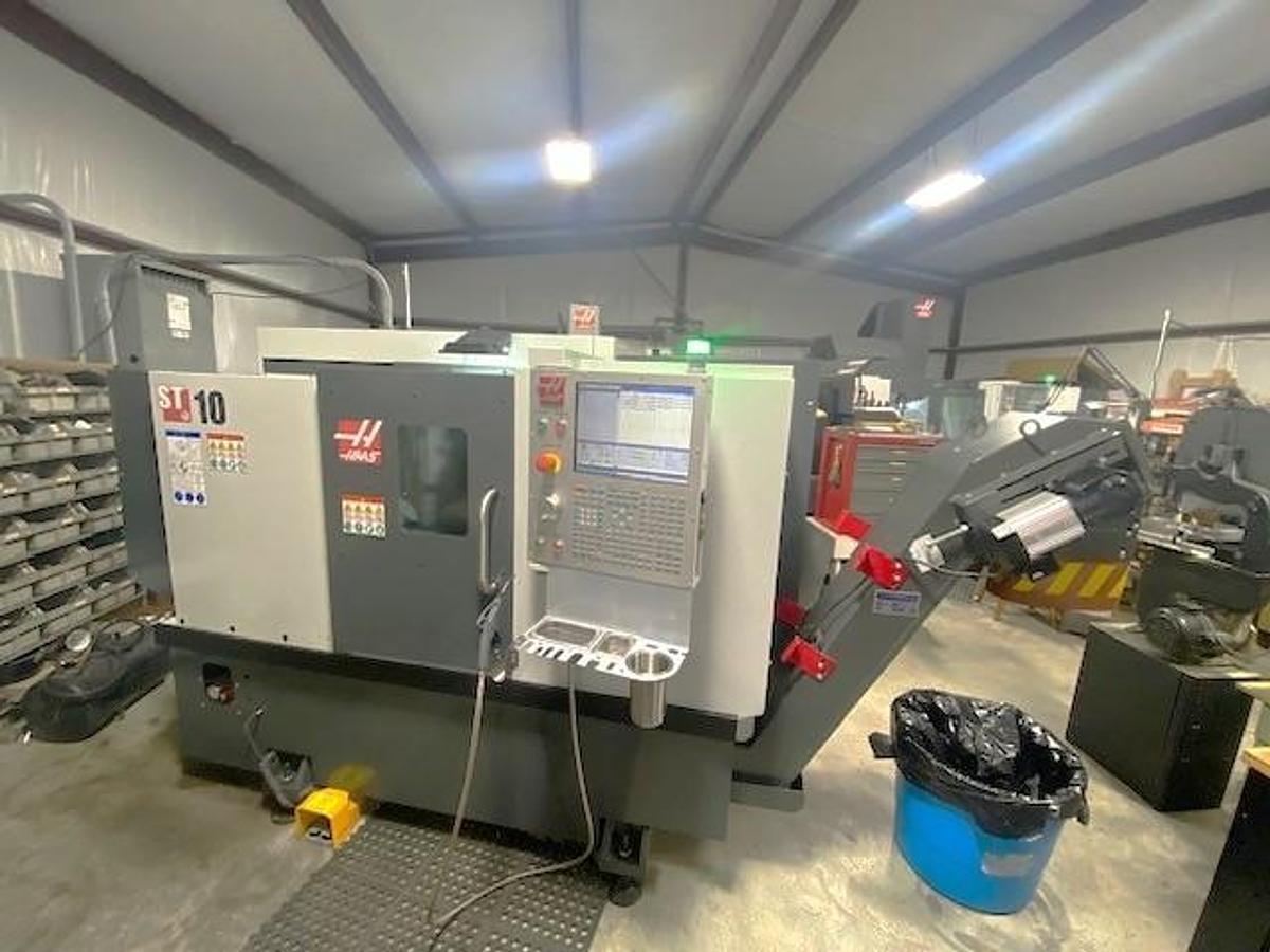 Used 2022 Haas ST-10 Chucker, Tool Presetter, Chip Conveyor, Rigid Tapping 1GB Program Memory **Only 121 Run Time Hours**