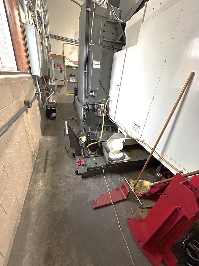 Used 2013 Haas VF-11/50 with CAT 50 taper, 7500 RPM, Probing, Coolant Thru Spindle, TR310 Trunnion 5th Axis Table