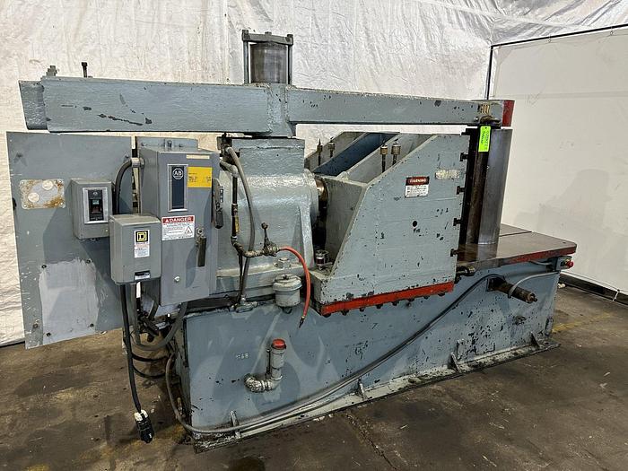 Used Bulldozer Type 300 Ton Horizontal Hydraulic Press