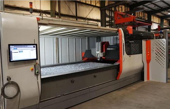 Used 2019 Bystronic Bystar 3015 10,000 Watt Fiber Laser with Upgraded V2 Cutting Head, Dual Pallets, Chiller, Dust Collector