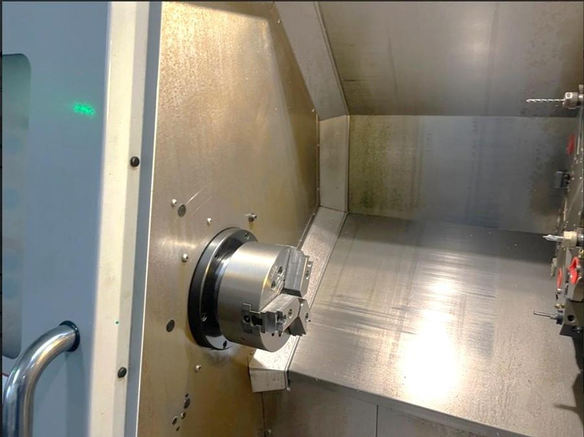 Used 2008 Haas SL-20T with Milling, Full C Axis, Tailstock, 8.3" Chuck, Chip Auger, 12 Pos. Turret, 2" Bar Capacity