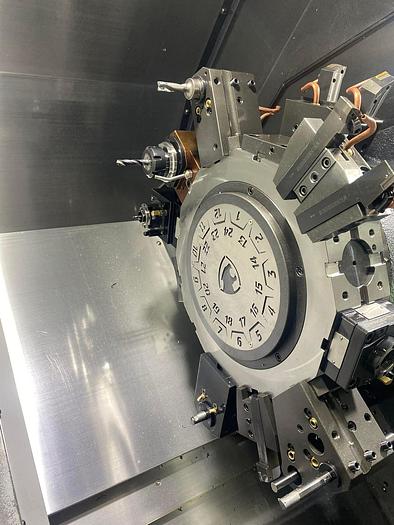 Used 2015 Doosan Puma 2600SY with Parts Catcher, Exit Conveyor, Chip Conveyor, 10" & 8" Chucks