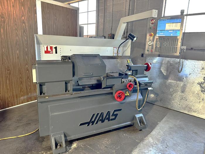 Used 2014 Haas TL-1 with Tailstock, 8" Chuck, Manual Handwheels, Coolant Tank/Pump, Low Hours from Tech School
