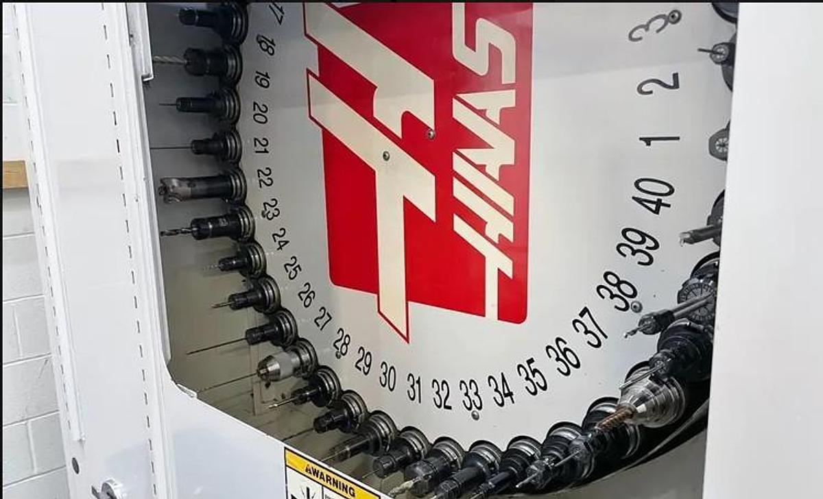 Used 2005 Haas EC-400, Full 4th Axis Rotary Table, 300 PSI CTS, Haas Renishaw Probing, Tombstones, 40 Station ATC