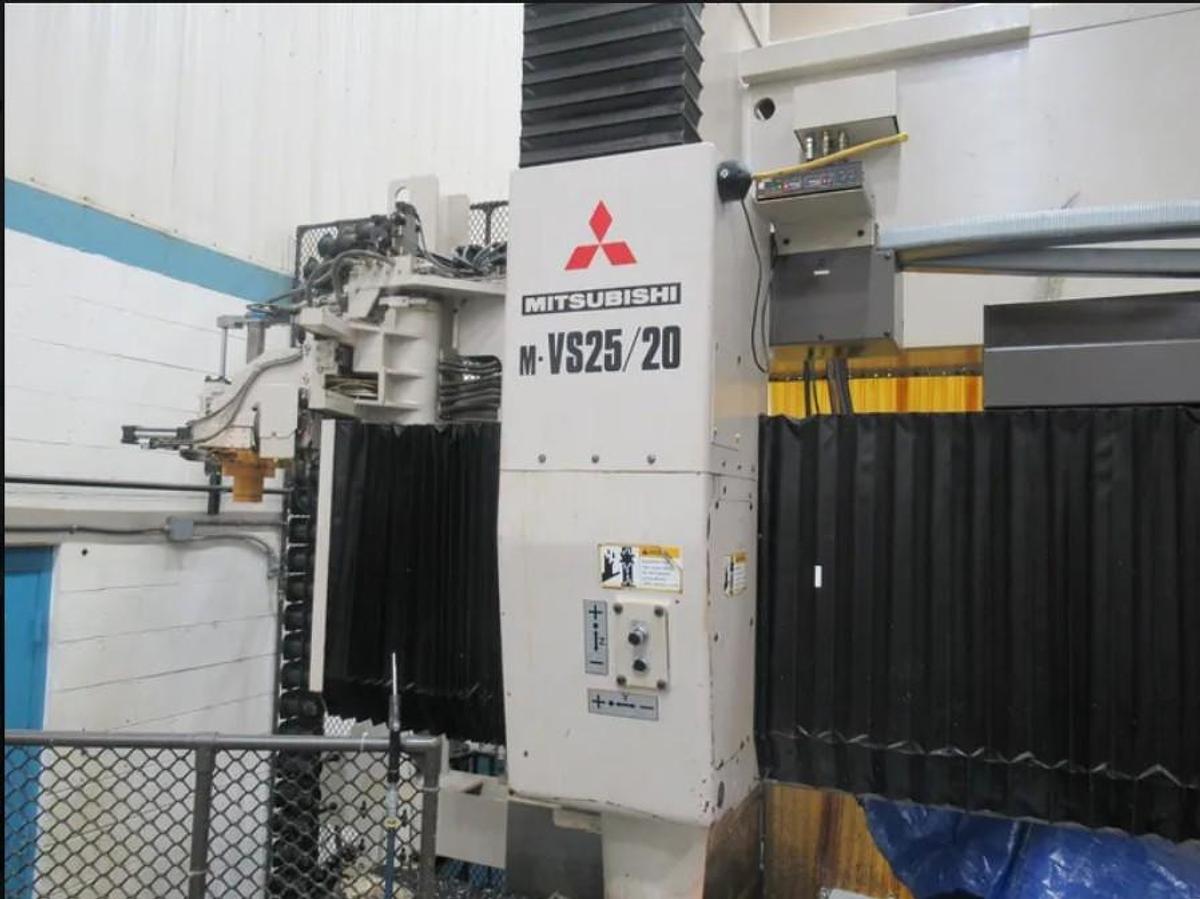 Used 1996 Mitsubishi M-VS25/20 Bridge Style CNC Mill with Head Changer, 5 Sided Machining, 60 ATC