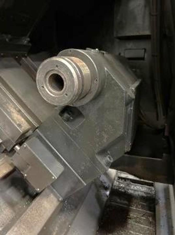 Used 2012 Doosan Puma 400MC with C Axis, Milling Capable, 21" Chuck, 6.5" Bar Capacity, Tailstock, Conveyor, Live Tool Holder