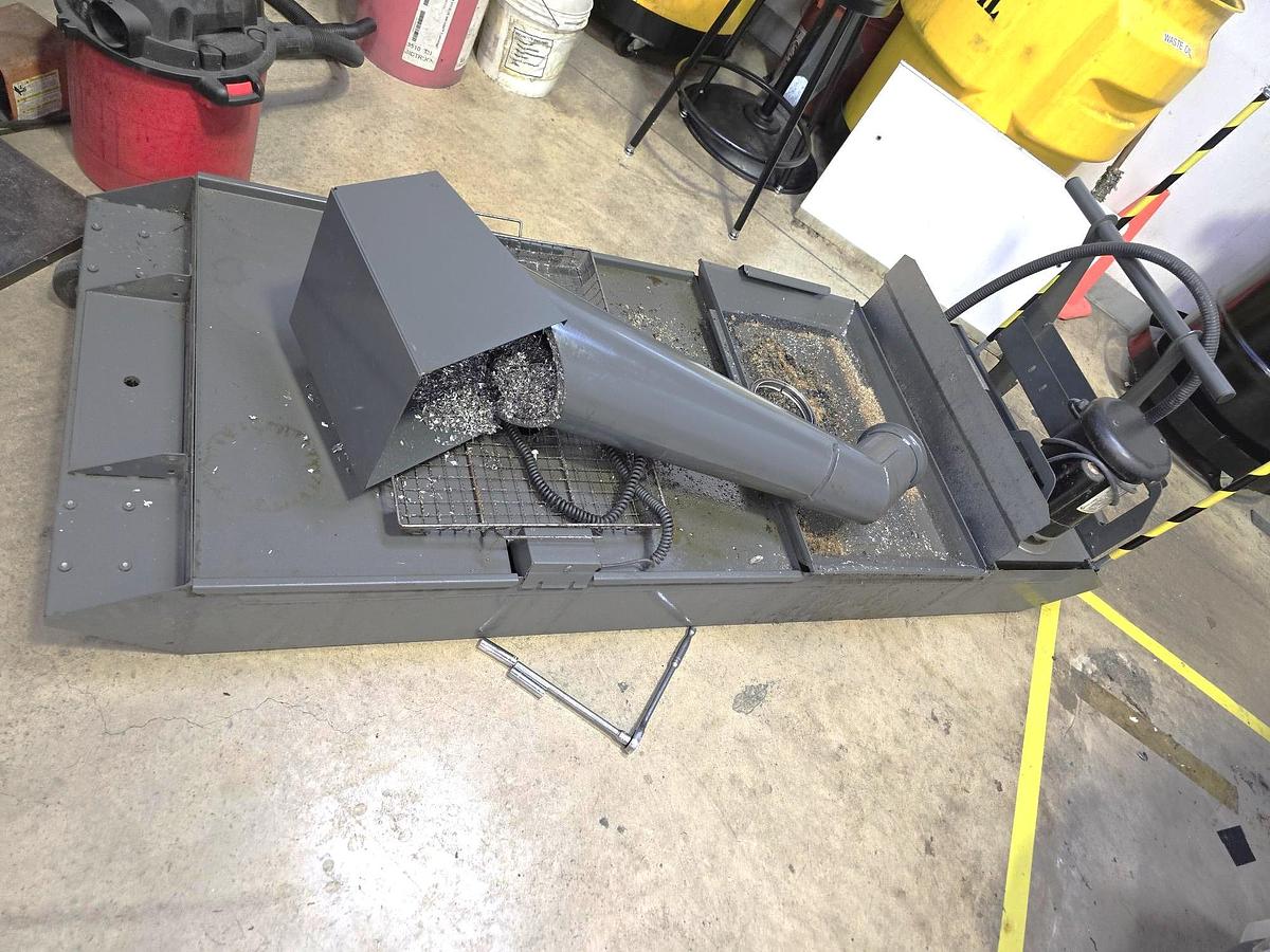 Used 2013 Haas VF2 with Chip Auger, Progr. Coolant Nozzle, Prepped for Coolant Thru Spindle, Rigid Tap, ONLY 519 Feed Cut Hours