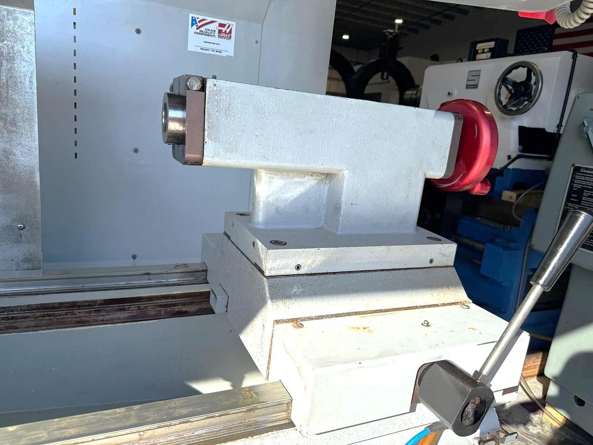 Used 2006 Haas TL-3 with Tailstock, 12" Chuck, Visual Quick Code Programming, Manual Hand Wheels, 2,862 Spindle Run Hours