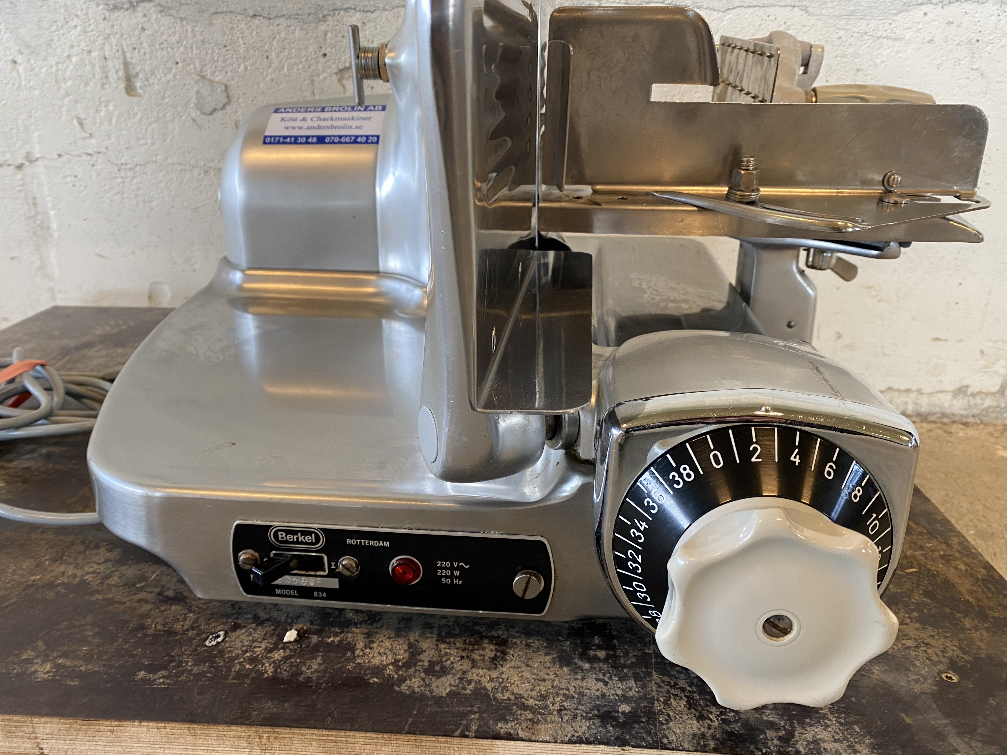 Begagnad #1462 Skärmaskin Berkel 834