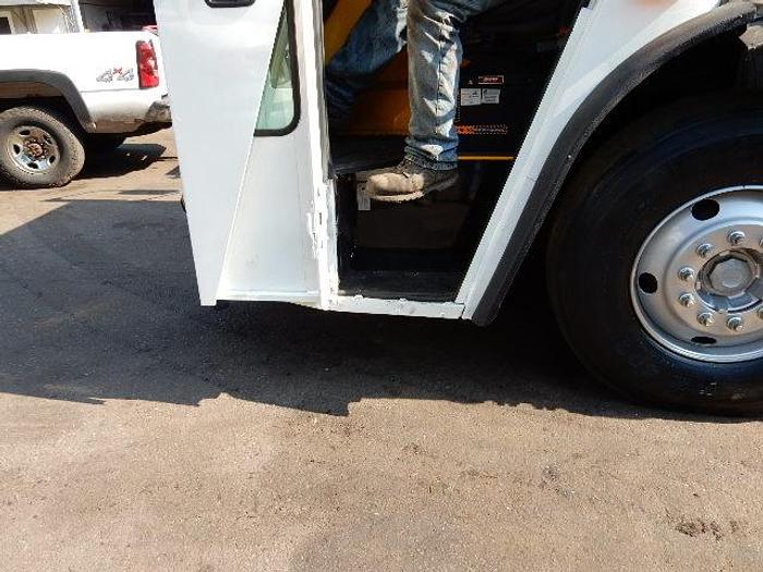 Used 2006 Mack LE613- Stock #: 4977