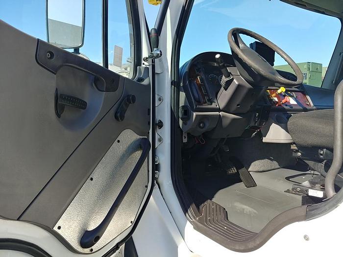 Used Altec AM55 60ft Over-Center Bucket Boom on 2008 Freightliner M2 106 4x4 Reg Cab Utility - 56772
