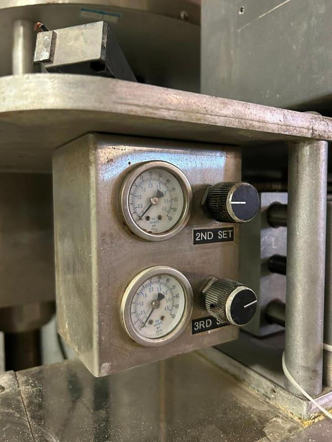 Used Kaps All A6 Capper -