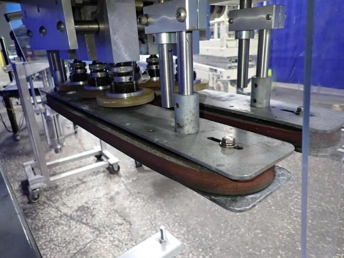 Used Surekap SK600 cap retorquer