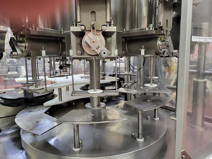 Used MRM RP8 - Gallon  piston filler with spare quart pistons